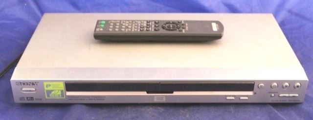 958 - Sony DVD player with remote
