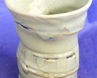 1040 - Signed art pottery vase 5 1/4" tall
