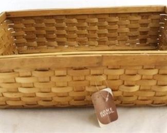 1052 - Home Trends basket 22 1/2 x 15 x 7
