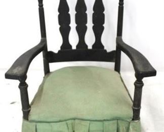 1502 - Vintage rocking chair 38 x 32 1/2 x 25 1/2
