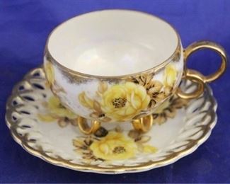 1525 - Royal Sealy china cup & saucer 6 x 3
