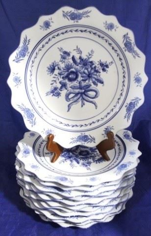 1562 - 12 Blue & white dinner plates 12 1/2
