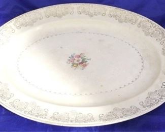 1569 - Vintage serving platter 16 x 12 1/2
