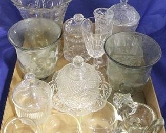 1601 - Assorted glass items
