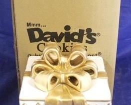 1612 - David's cookies present cookie jar in box 9"
