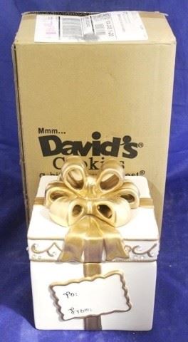 1612 - David's cookies present cookie jar in box 9"
