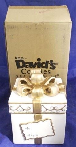 1613 - David's cookies present cookie jar in box 9"
