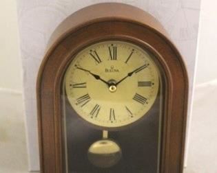 1620x - Bulova mantle clock in box
