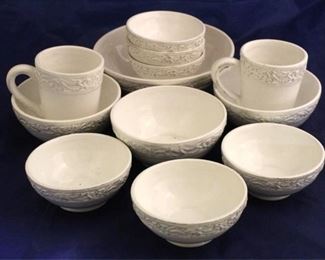 1635 - Pfaltzgraff 12 pc bowls & cups
