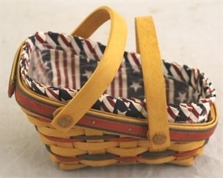 1647 - Longaberger 1996 All American basket With plastic liner 9 x 5 1/2 x 10
