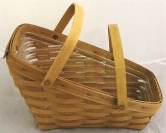 1677 - Longaberger 1987 basket with plastic liner 8 x 8 x 13
