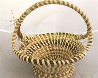 1707 - Vintage South Carolina sweetgrass basket 8 x 8
