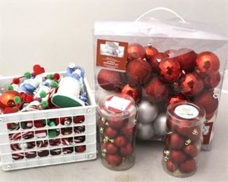 5010 - Assorted Christmas ornaments
