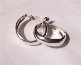 Siver round earrings