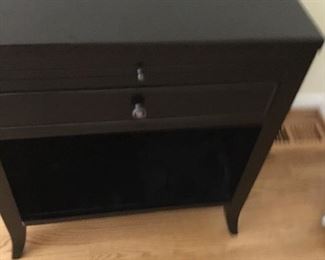 Side table/nightstand 