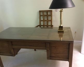 Desk, lamp, chair