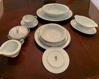 Noritake Fiarmont, Service for 6 plus additional pieces