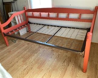 Day bed