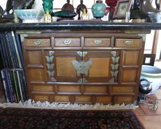 Fine Antique Tonsu with Brass Fitings