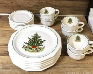 Timeless Christmas Heritage 3 Piece Place Setting by PFALTZGRAFF