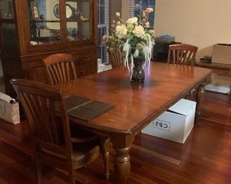 Extendable Dining Table & 4 Chairs 