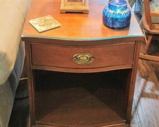 Mid Century Duncan Phyfe Style Nightstand/End Table with  protective glass top