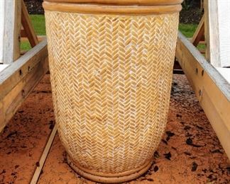 Weaved Basket Look Ceramic table/plant stand