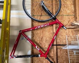 Bicycle titanium frame