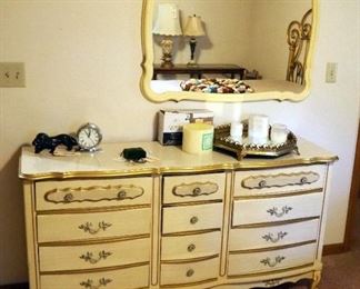 Vintage Bonnet By Sears 9 Drawer Dresser, 32" x 60" x 17", Matches Lot #116, Includes Wall Mirror, 31" x 39"