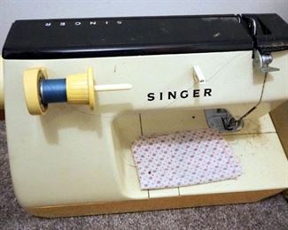Vintage Singer Athena 2000 Sewing Machine With Original Booklet And Canvas Carrying Bag
