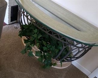 Lovely Entry or Sofa Table.