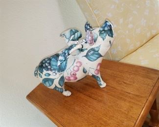 This is a darling piggy bank