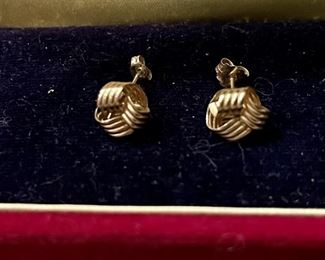 14K Gold Knot Post Earrings .8 Grams 