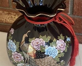 Japanese Peacock Pattern Ceramic Vase