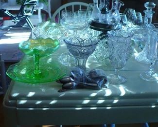 LOTS OF BEAUTIFUL GLASSWARE
