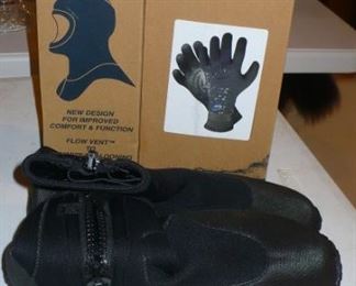 wet suit shoes,gloves and hat