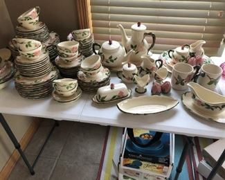 DESERT ROSE PATTERN   SERVICE FOR 12      