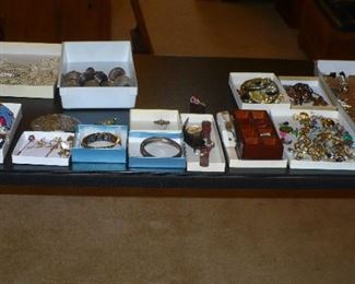 COSTUME JEWELRY 