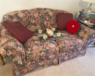 Couch/Loveseat