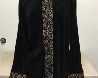 Black Zip Front Leopard Print Trim Light Weight Jacket Tunic Susan Graver Style 1x
