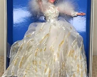 Mattel 1994 Snow Princess Barbie Enchanted Seasons Collection