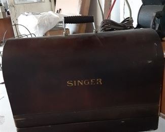 Vintage Singer Sewing Machine with wooden cover