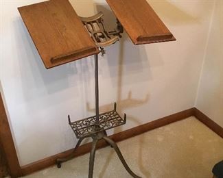 F086 Cast Iron And Oak Victorian Book Stand