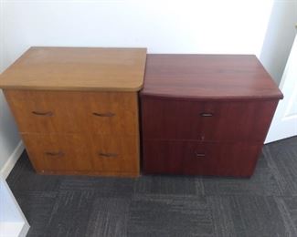 2 Filing Cabinets 