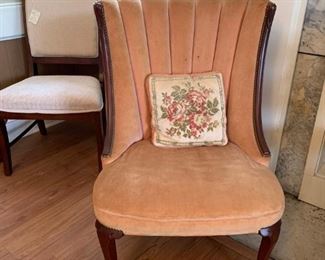Mauve colored accent chair 