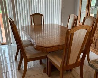    Oak Dining Table with leaf and 6 Chairs