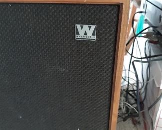 vintage, rare, Wharfedale speakers Linton 3 made in England . hooked up and working