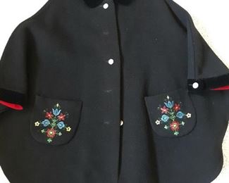 100 % wool cape 