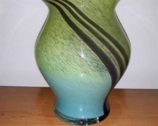 art glass vase 