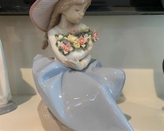 	#31	Lladro #5862 girl holding flowers	 SOLD